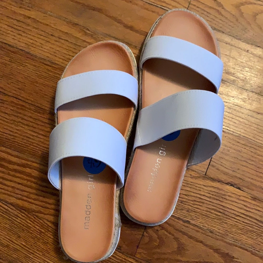 New Madden girl sandals. Too big on me. Size 6.5.